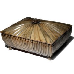 AN INDIAN HORN AND SANDALWOOD BOX AN INDIAN HORN AND SANDALWOOD BOX